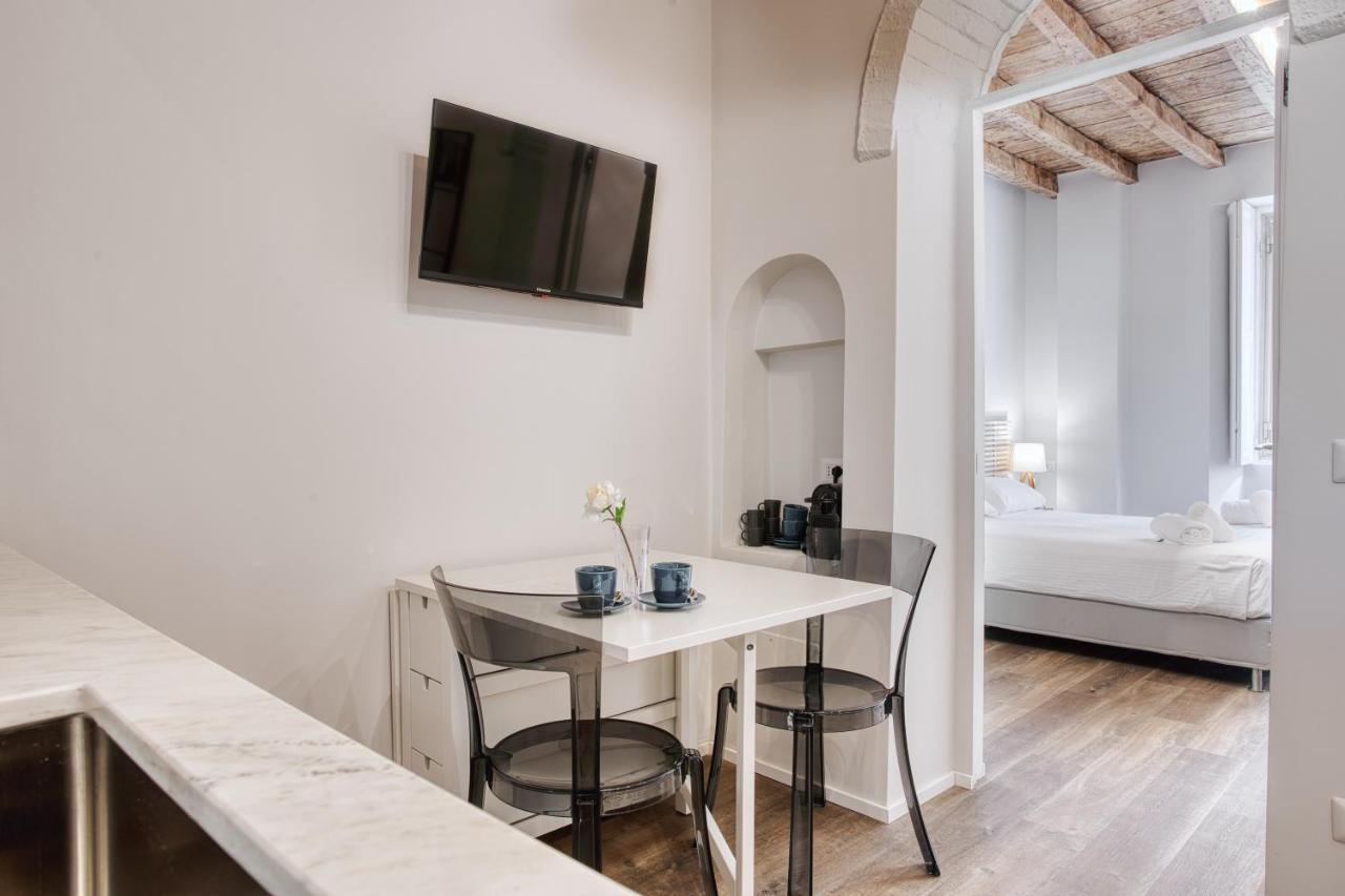 شقة Joivy Delightful 1-Bed Flat In The Centre Of ميلان المظهر الخارجي الصورة