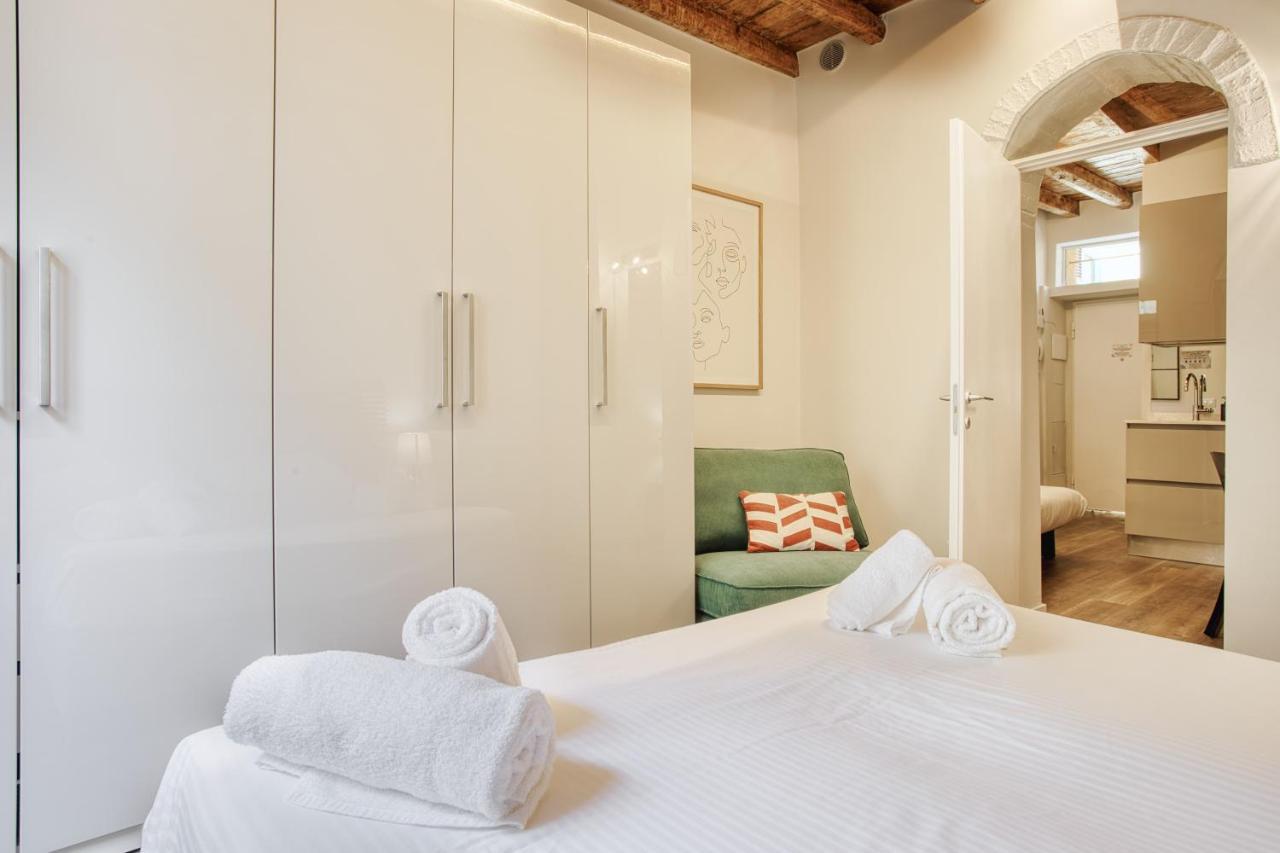 شقة Joivy Delightful 1-Bed Flat In The Centre Of ميلان المظهر الخارجي الصورة